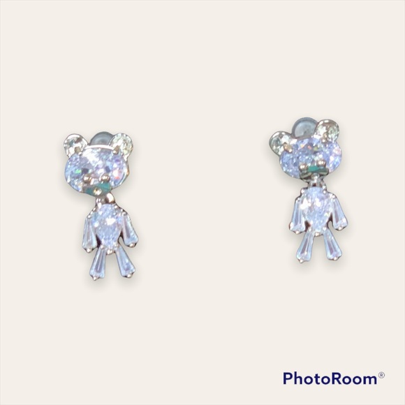 Purple Pearl rosary. New in Gift Tin - Picture 4 of 4